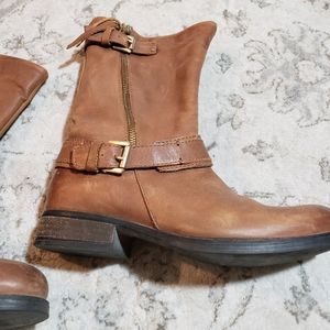 Steve Madden 8.5 Tan Moto boots